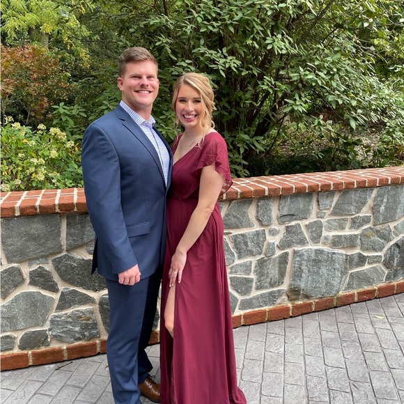 Meet your Posher, Lindsey - Picture 2 of 6